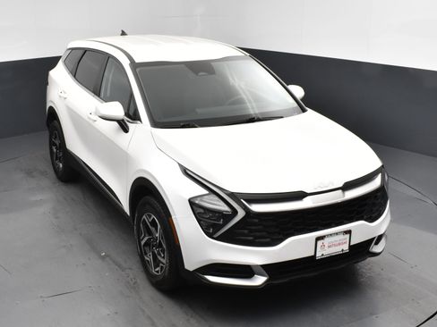 Used 2023 Kia Sportage LX AWD/4WD image 21