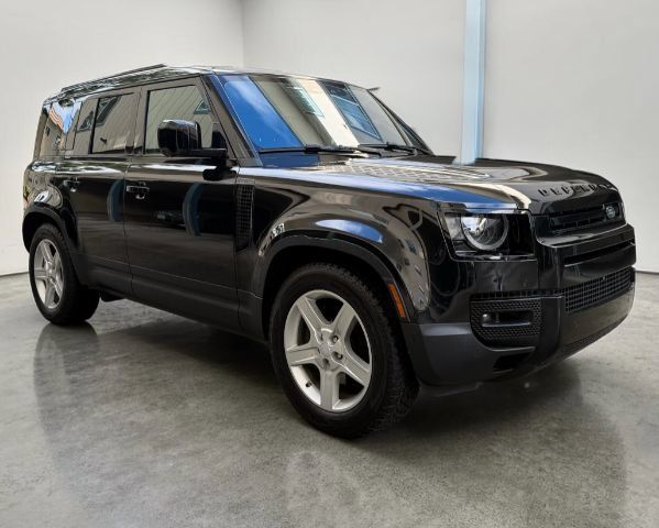Used 2020 Land Rover Defender 110 First Edition AWD/4WD image 8