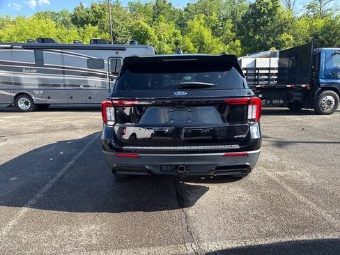 Certified 2025 Ford Explorer ST-Line AWD/4WD image 5