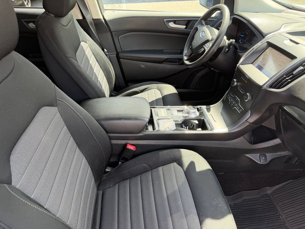 Used 2020 Ford Edge SE FWD image 13