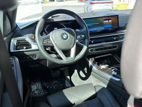 Used 2025 BMW X5 xDrive40i w/ Climate Comfort Package AWD/4WD image 19
