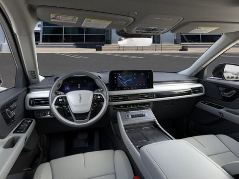 New 2026 Lincoln Aviator AWD w/ Jet Appearance Package image 9