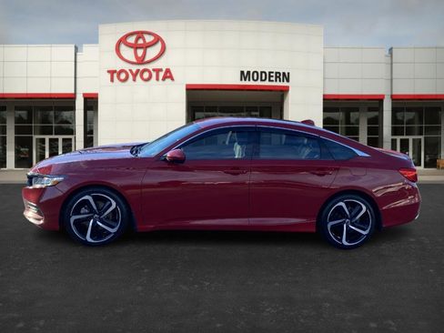 Used 2018 Honda Accord Sport image 4