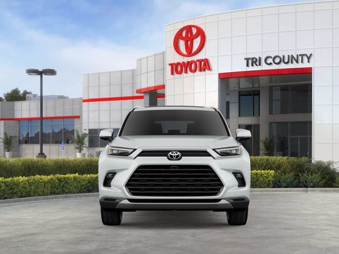 New 2026 Toyota Grand Highlander AWD image 17
