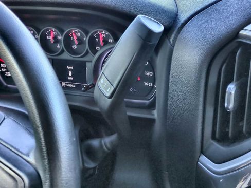 Used 2022 Chevrolet Silverado 1500 Custom image 16