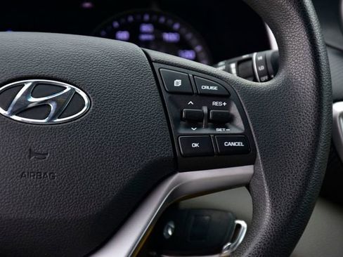 Used 2019 Hyundai Tucson SE image 16