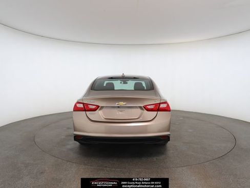 Used 2018 Chevrolet Malibu LT image 14