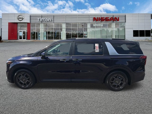 Used 2025 Kia Carnival EX FWD image 4