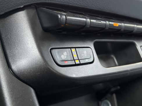 Used 2022 Chevrolet Colorado Z71 w/ Safety Package image 29