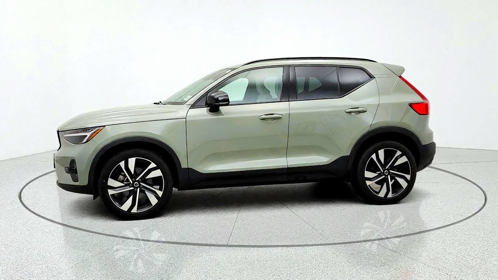 Used 2023 Volvo XC40 B5 Plus w/ Climate Package AWD/4WD image 8