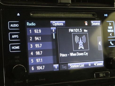 Used 2017 Toyota Prius Prime Premium FWD image 28