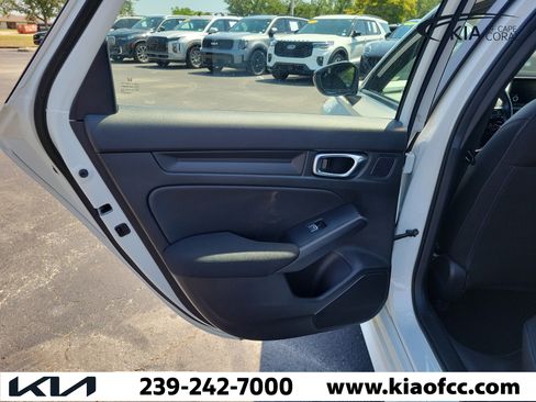 Used 2025 Honda Civic Sport image 14