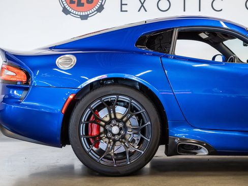 Used 2013 SRT Viper GTS w/ GTS Laguna Interior Pkg RWD image 11