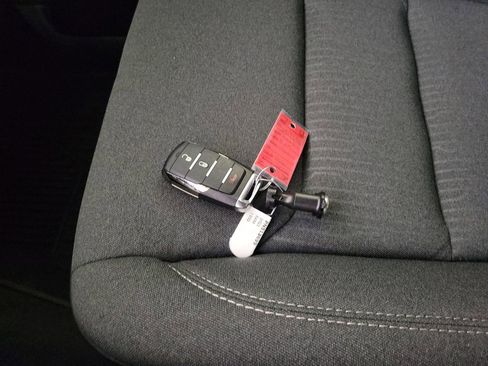 Used 2023 RAM 1500 Big Horn image 27