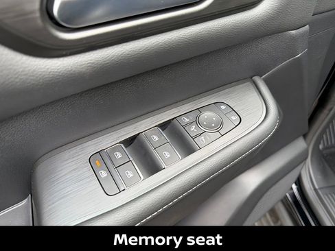 New 2026 Nissan Armada SL image 14