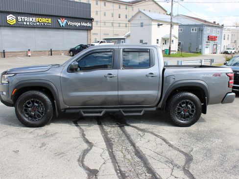 Certified 2022 Nissan Frontier PRO-4X w/ Pro-4X Premium Package AWD/4WD image 2