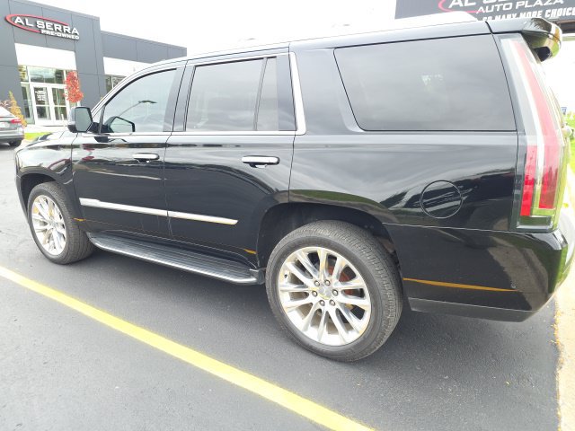 Used 2019 Cadillac Escalade Luxury AWD/4WD image 3