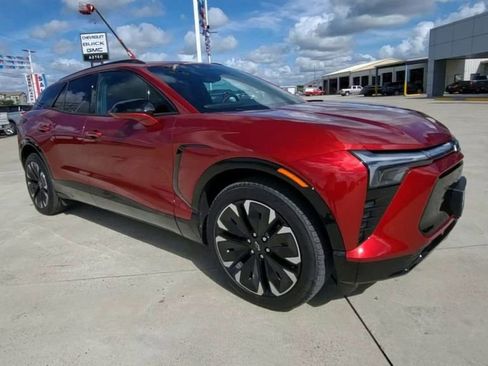 Used 2024 Chevrolet Blazer EV RS image 2