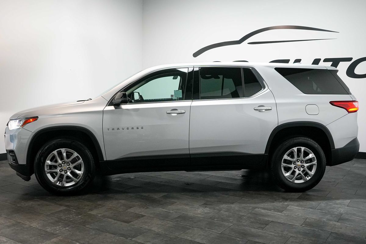 Used 2021 Chevrolet Traverse LS w/ LPO, Cargo Package FWD image 3