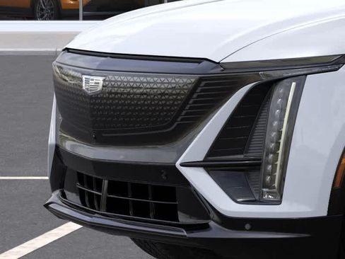 New 2027 Cadillac Lyriq Signature Sport w/ Nappa Leather Package AWD/4WD image 13
