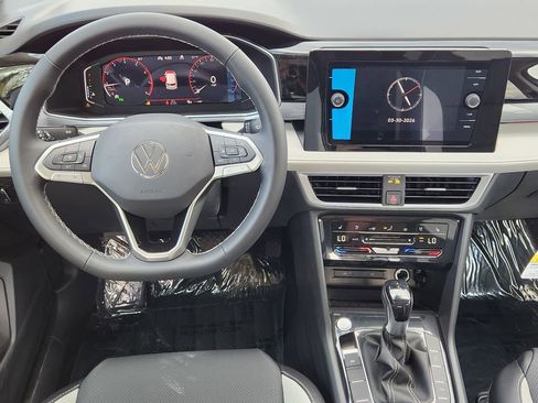 New 2026 Volkswagen Taos SEL image 3
