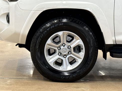 Used 2024 Toyota 4Runner SR5 AWD/4WD image 13