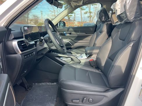 New 2025 Kia Telluride S image 9