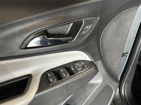 Used 2019 Chevrolet Equinox LT AWD/4WD image 42