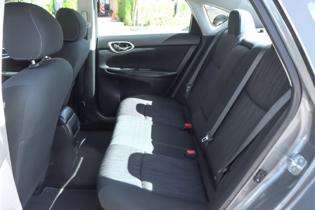 Used 2019 Nissan Sentra SV FWD image 32