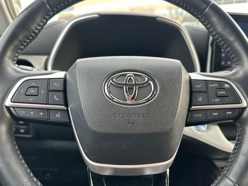 Used 2022 Toyota Highlander Limited image 35
