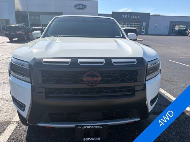 Used 2025 Nissan Frontier PRO-4X AWD/4WD image 2