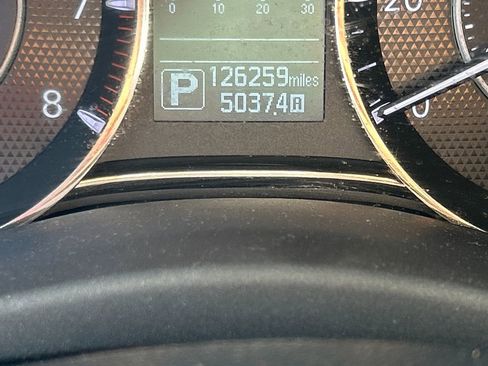 Used 2020 Nissan Armada SL image 25