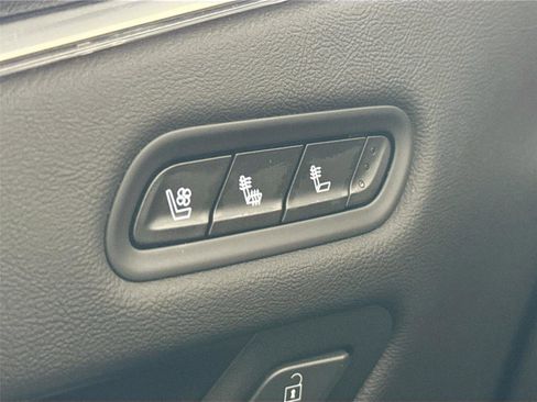 Used 2022 Cadillac Escalade Sport w/ Touring Package image 32