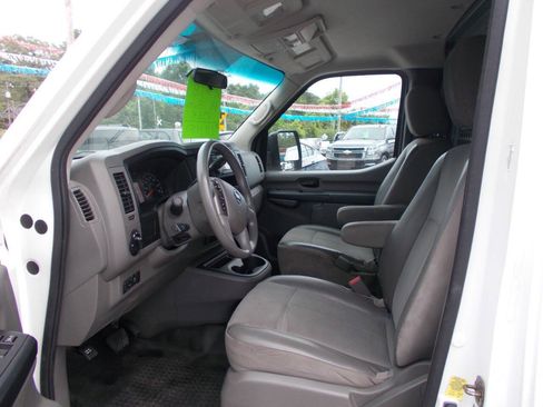 Used 2018 Nissan NV 2500 S w/ Rear Door Glass Package RWD image 5