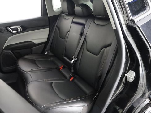 Used 2022 Jeep Compass Limited w/ Sun and Sound Group image 30