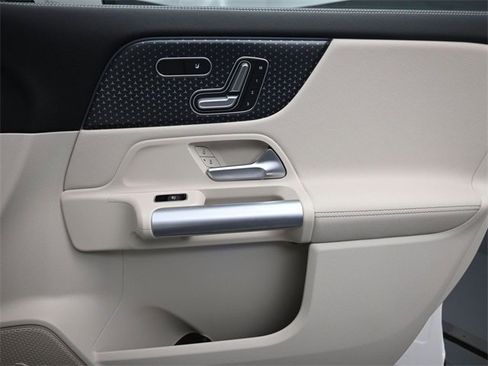 Used 2025 Mercedes-Benz GLA 250 GLA 250 image 31