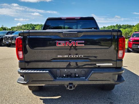 Used 2022 GMC Sierra 1500 Elevation w/ Elevation Premium Package AWD/4WD image 4