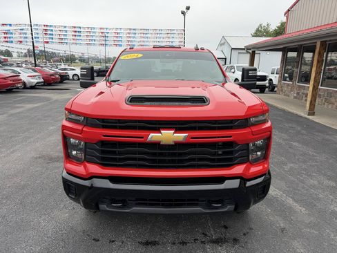 Used 2024 Chevrolet Silverado 2500 Custom w/ Custom Value Package AWD/4WD image 10