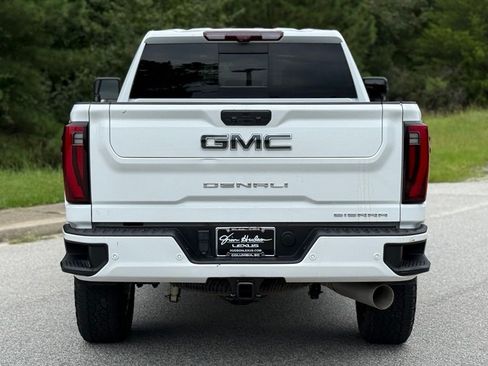 Used 2024 GMC Sierra 2500 Denali Ultimate AWD/4WD image 13