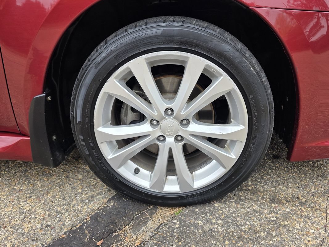 Used 2013 Subaru Legacy 2.5i Premium w/ All-Weather Pkg + Moonroof AWD/4WD image 40