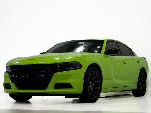 Used 2023 Dodge Charger SXT w/ Blacktop Package image 3