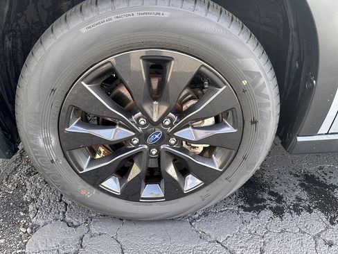Certified 2025 Subaru Outback Onyx Edition AWD/4WD image 9