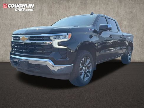 Used 2024 Chevrolet Silverado 1500 LT w/ Z71 Off-Road Package AWD/4WD image 5