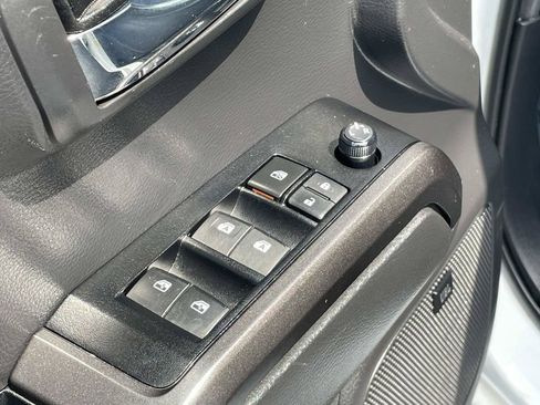 Used 2022 Toyota Tacoma TRD Sport w/ TRD Premium Sport Package AWD/4WD image 20