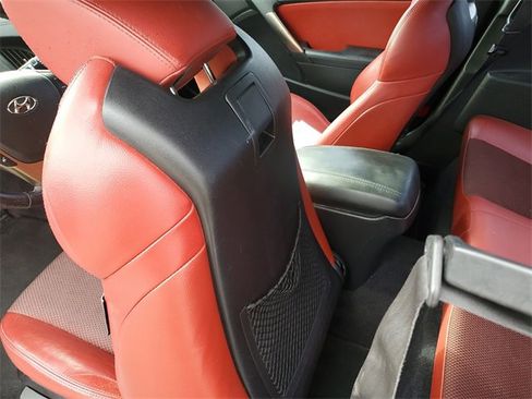 Used 2013 Hyundai Genesis 2.0T image 13