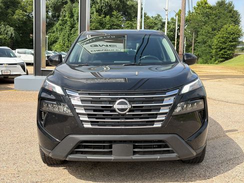 Used 2025 Nissan Rogue SV AWD/4WD image 9