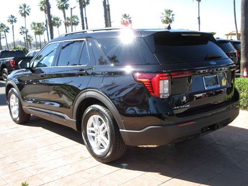 New 2026 Ford Explorer Active image 2