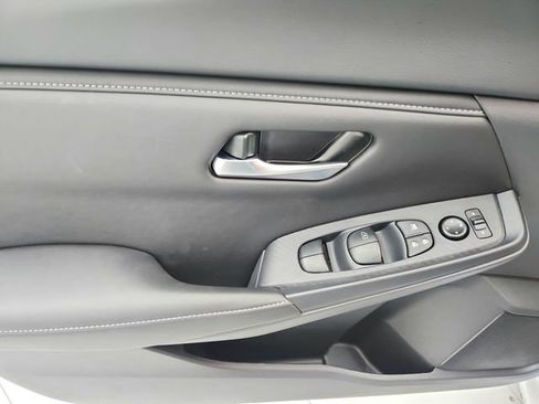 Used 2025 Nissan Sentra SV w/ All-Weather Package FWD image 28