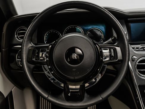 Used 2022 Rolls-Royce Cullinan image 15