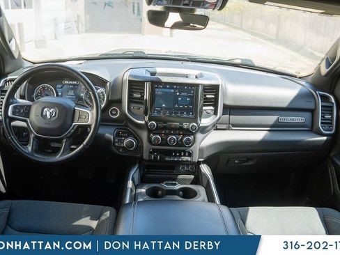 Used 2022 RAM 1500 4x4 Crew Cab image 3